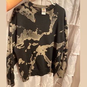 Blacked bleached crewneck